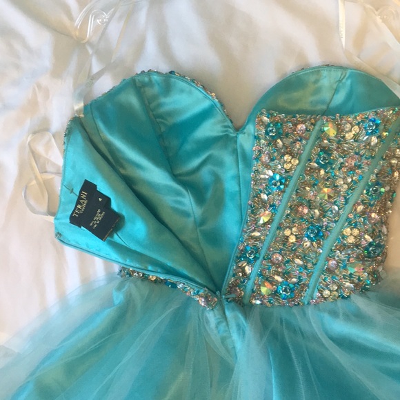 Terani couture 💃🏻PROM DRESS💃🏻SWEET 16💃🏻 - Picture 4 of 8